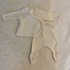 Hanna Andersson Kimono Top + Footie Set - NB